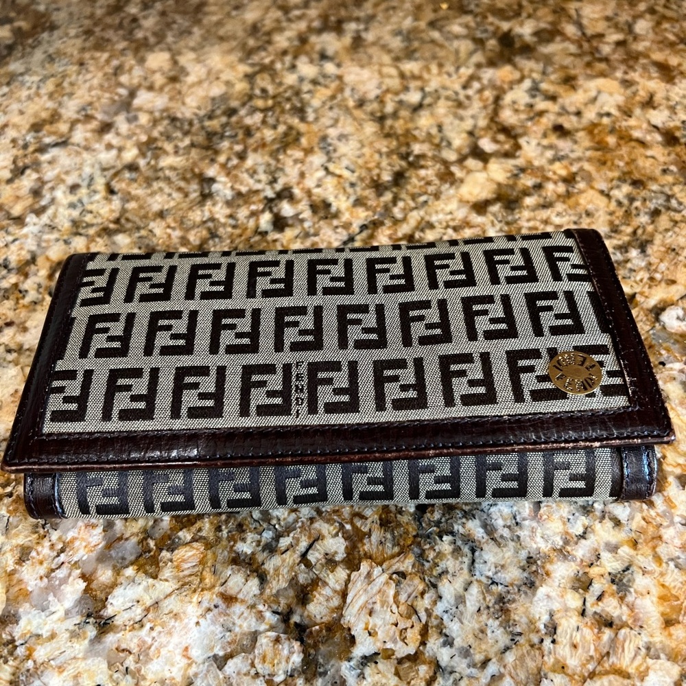 Fendi 100% auntentic made in Italy canvas Brown and Black Women's Wallet